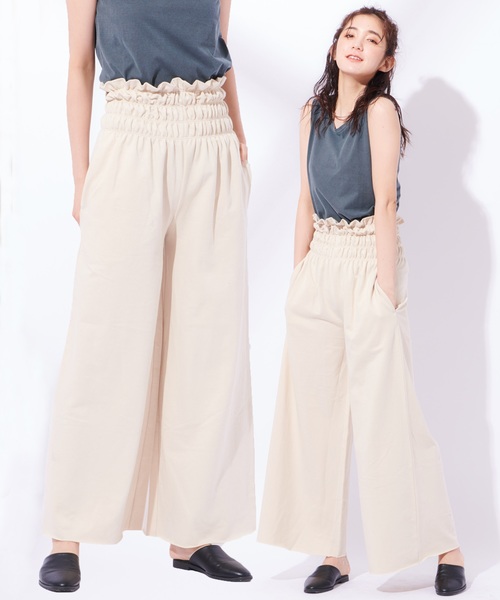 CIAOPANIC(チャオパニック)の「ウエストギャザーイージーパンツ(その他パンツ・レディース・チャコールグレー/ライトベージュ・FREE)」の2枚目の写真