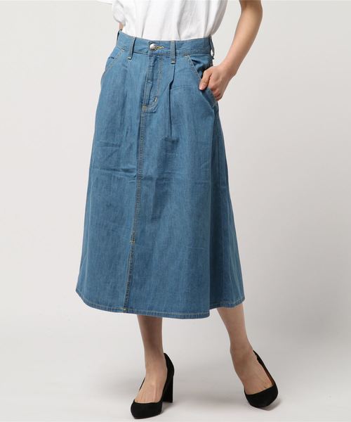 Green Parks(グリーンパークス)の「WR スリット入りデニムスカート(デニムスカート・レディース・ライトインディゴブルー/インディゴブルー・M/L)」の2枚目の写真