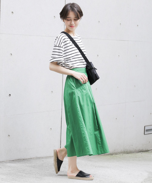 LOWRYS FARM(ローリーズファーム)の「BIGポケットスキフレアスカート 796210(スカート・レディース・ベージュ/グリーン/ネイビー/イエロー/レッド・FREE)」の17枚目の写真