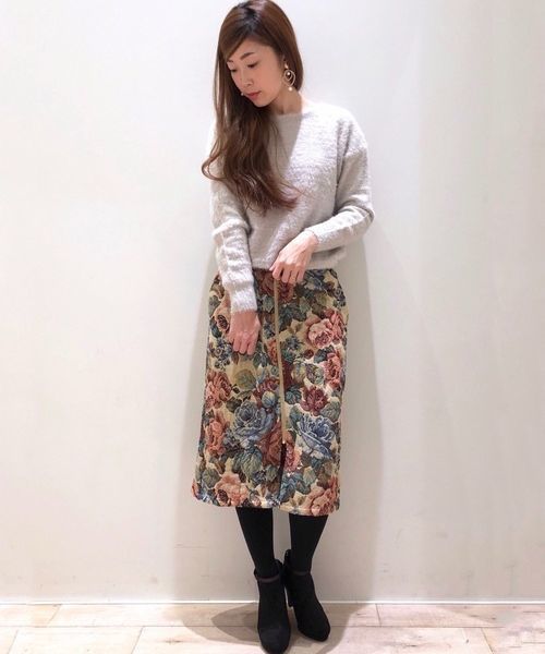 YECCA VECCA（イェッカヴェッカ）の「・ラメフェザーニットプルオーバー（ニット/セーター・レディース・ベージュ/パープル/グリーン/ライトベージュ・FREE）」の3枚目の写真