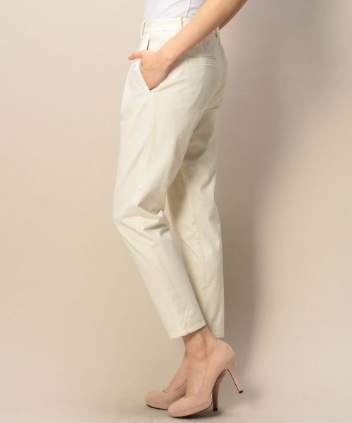 BEAUTY&YOUTH UNITED ARROWS（ビューティーアンドユースユナイテッドアローズ）の「BYSF ピーチスキンタックパンツ ◆（その他パンツ・レディース・オフホワイト/ネイビー・SMALL/MEDIUM）」の6枚目の写真