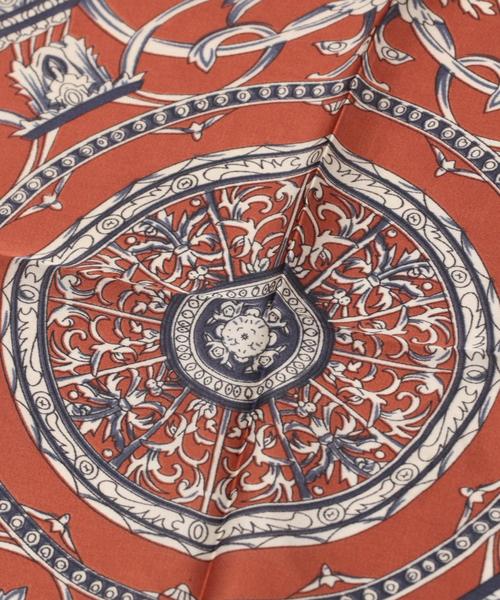 GLOBAL WORK（グローバルワーク）の「プリントスカーフ/838064（バンダナ/スカーフ・レディース・ネイビー/オレンジ/その他2/ライトベージュ・FREE）」の7枚目の写真