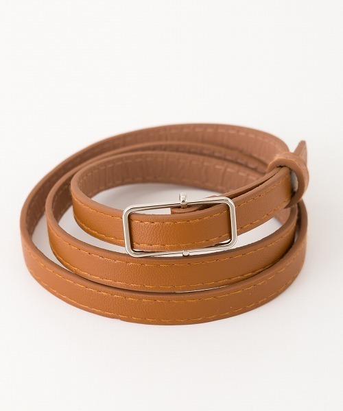 Libby&Rose(リビーアンドローズ)の「スクエアバックルナローベルト(ベルト・レディース・ベージュ/ブラウン/キャメル/ブラック×シルバー/ブラック×ゴールド・FREE)」の5枚目の写真