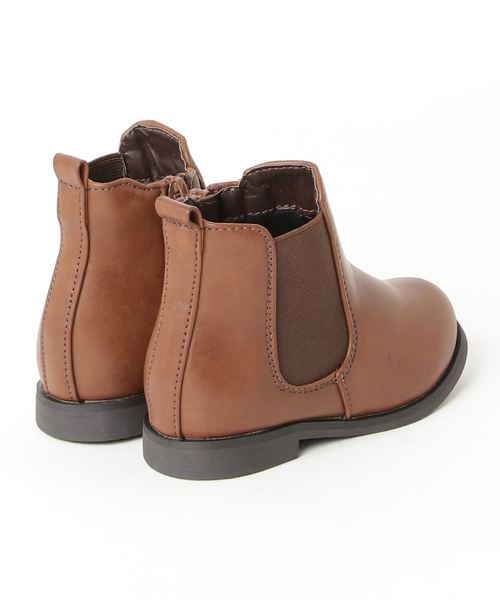 menue（メヌエ）の「ユニセックス キッズ サイドゴアショートブーツ（ブーツ・キッズ・ブラック/ダークブラウン/アッシュブラウン/キャメル・15.0cm/16.0cm/17.0cm/18.0cm/19.0cm/20.0cm/21.0cm）」の14枚目の写真