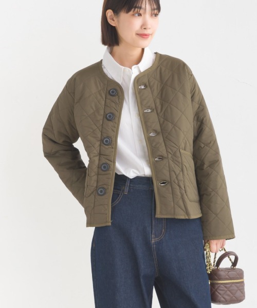 OMNES（オムネス）の「裏ファー高密度ナイロンキルティングノーカラージャケット（ノーカラージャケット・レディース・ブラック/ベージュ/カーキ・MEDIUM/LARGE）」の19枚目の写真