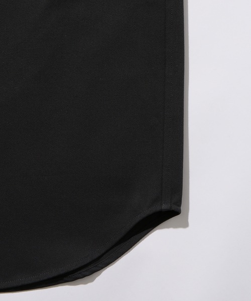 ADAM ET ROPE'（アダムエロペ）の「ハイネック オーバーサイズシャツ（シャツ/ブラウス・メンズ・チャコールグレー/ベージュ系その他・S/M/L）」の14枚目の写真