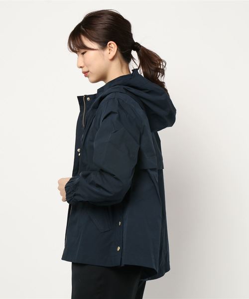 BELLUNA(ベルーナ)の「裾ボタン使いマウンテンパーカー(マウンテンパーカー・レディース・ネイビー/オリーブ/サンドベージュ・MEDIUM/LARGE/X-LARGE)」の10枚目の写真