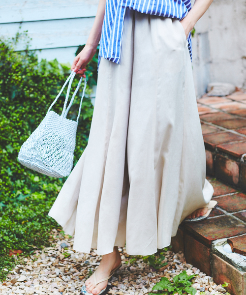 qualite（カリテ）の「エアーマーメイドフレアーパンツ（その他パンツ・レディース・ベージュ/イエロー/ネイビー・36/38）」の2枚目の写真