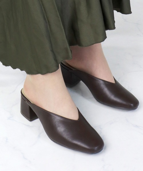 LibertyDoll(リバティードール)の「Liberty Doll / 6cmチャンキーヒールミュール(4100) スライドサンダル(サンダル・レディース・ブラック/ダークブラウン/ベージュ/シルバー/ブラック系その他/アイボリー・LL/S/M/L)」の5枚目の写真