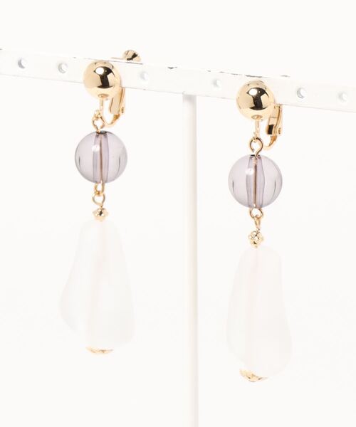 apres jour mignon（アプレジュールミニョン）の「【apresjour mignon×ARIAZ】ニュアンスカラーストーンイヤリング（イヤリング・レディース・ホワイト/ライトブルー/ダークブラウン/ベージュ/パープル/オフホワイト/アイボリー/ライトブラウン/キャメル/ピンクベージュ/ライトピンク・ONESIZE）」の22枚目の写真