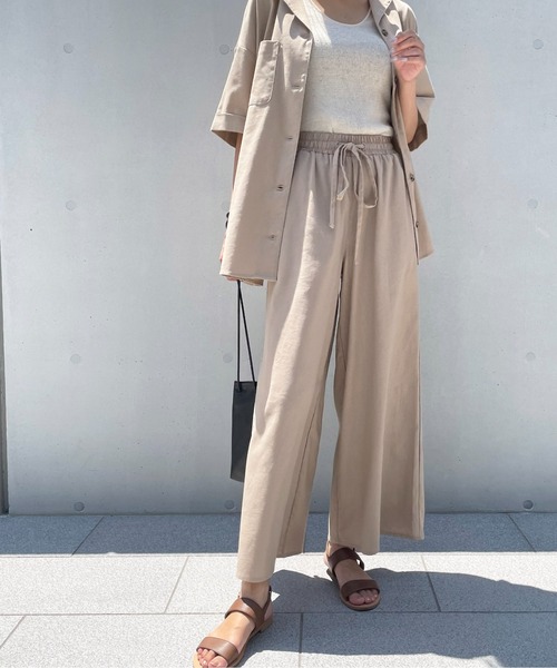 Meli rich（メリーリッチ）の「【セットアップ対応】ゆるっとシルエット。リネンリラックスパンツ（チノパンツ・レディース・ナチュラル/ベージュ/ライトグリーン/モカ/ブラック・MEDIUM）」の3枚目の写真