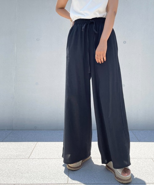 Meli rich（メリーリッチ）の「【セットアップ対応】ゆるっとシルエット。リネンリラックスパンツ（チノパンツ・レディース・ナチュラル/ベージュ/ライトグリーン/モカ/ブラック・MEDIUM）」の2枚目の写真