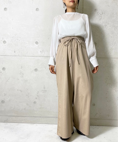 Meli rich（メリーリッチ）の「【セットアップ対応】ゆるっとシルエット。リネンリラックスパンツ（チノパンツ・レディース・ナチュラル/ベージュ/ライトグリーン/モカ/ブラック・MEDIUM）」の14枚目の写真