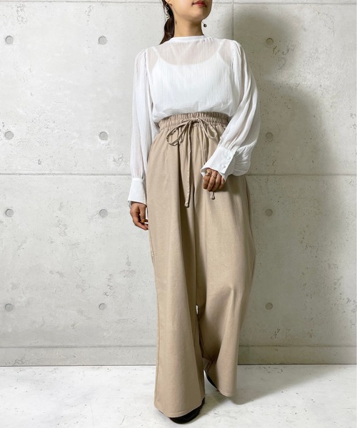Meli rich（メリーリッチ）の「【セットアップ対応】ゆるっとシルエット。リネンリラックスパンツ（チノパンツ・レディース・ナチュラル/ベージュ/ライトグリーン/モカ/ブラック・MEDIUM）」の17枚目の写真