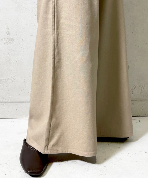 Meli rich（メリーリッチ）の「【セットアップ対応】ゆるっとシルエット。リネンリラックスパンツ（チノパンツ・レディース・ナチュラル/ベージュ/ライトグリーン/モカ/ブラック・MEDIUM）」の19枚目の写真