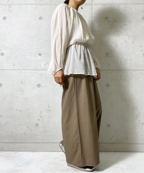 Meli rich（メリーリッチ）の「【セットアップ対応】ゆるっとシルエット。リネンリラックスパンツ（チノパンツ・レディース・ナチュラル/ベージュ/ライトグリーン/モカ/ブラック・MEDIUM）」の10枚目の写真
