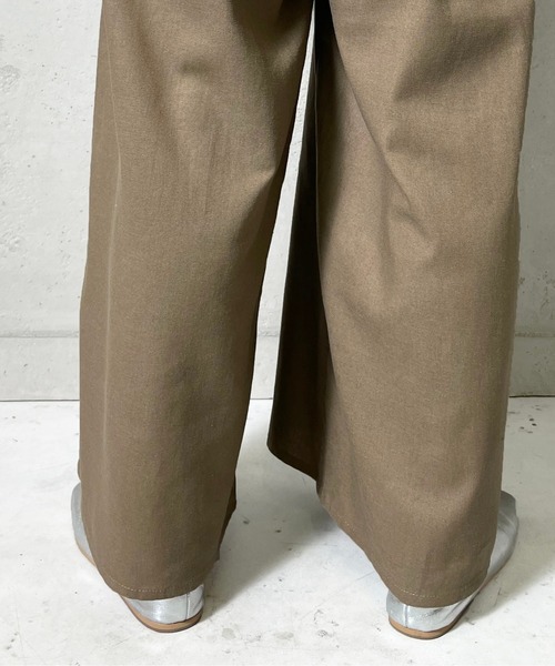 Meli rich（メリーリッチ）の「【セットアップ対応】ゆるっとシルエット。リネンリラックスパンツ（チノパンツ・レディース・ナチュラル/ベージュ/ライトグリーン/モカ/ブラック・MEDIUM）」の13枚目の写真