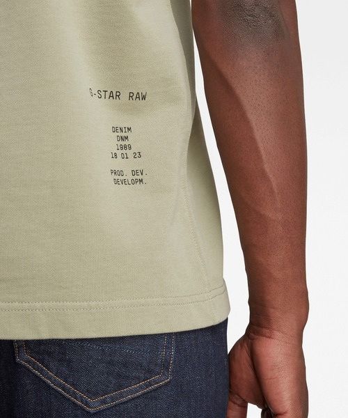 G-STAR（ジースター）の「SUMMER ARMY SWEATER/半袖スウェット（Tシャツ/カットソー・メンズ・ライトグリーン/アイボリー・SMALL/MEDIUM/X-SMALL/LARGE）」の10枚目の写真