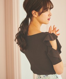 LAISSE PASSE | オープンショルダーフリルプルオーバー(ニット/セーター)