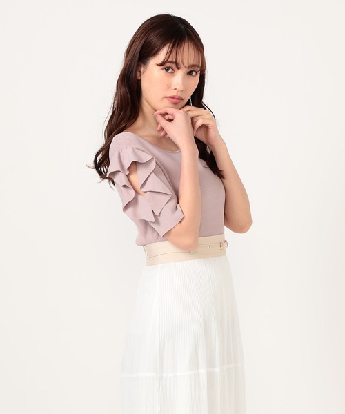 LAISSE PASSE（レッセパッセ）の「オープンショルダーフリルプル