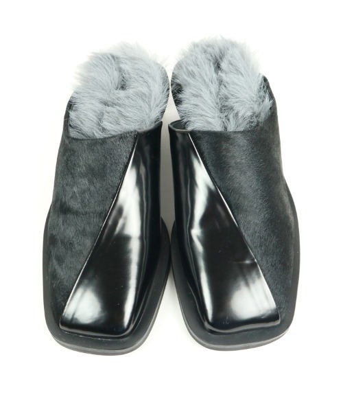 AULA AILA（アウラアイラ）の「インソールエコファーミュール（サンダル・レディース・ブラック/ブラウン/オフホワイト/キャメル・36.5/37.5/35.5）」の6枚目の写真