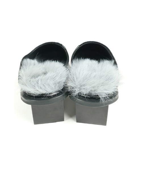 AULA AILA（アウラアイラ）の「インソールエコファーミュール（サンダル・レディース・ブラック/ブラウン/オフホワイト/キャメル・36.5/37.5/35.5）」の11枚目の写真