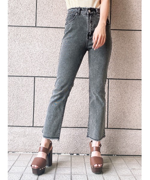 one way（ワンウェイ）の「【oneway】すそフレアーデニム（デニムパンツ・レディース・ライトブルー/ベージュ/ブラック系その他・S/M）」の4枚目の写真