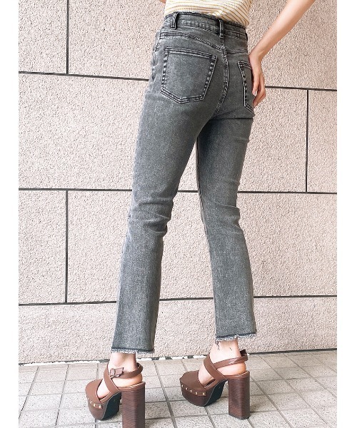 one way（ワンウェイ）の「【oneway】すそフレアーデニム（デニムパンツ・レディース・ライトブルー/ベージュ/ブラック系その他・S/M）」の6枚目の写真