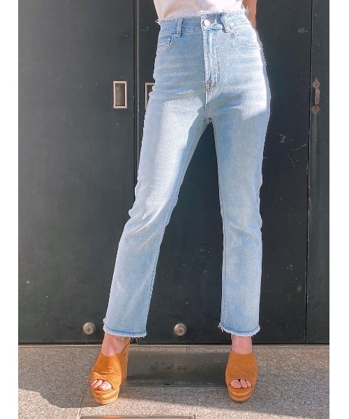one way（ワンウェイ）の「【oneway】すそフレアーデニム（デニムパンツ・レディース・ライトブルー/ベージュ/ブラック系その他・S/M）」の9枚目の写真