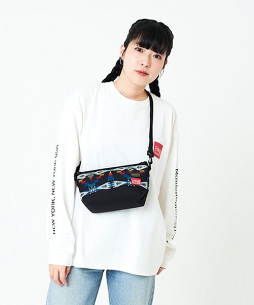 Manhattan Portage（マンハッタンポーテージ）の「Zuccotti Clutch Pendleton（ショルダーバッグ・メンズ・ブラック・X-SMALL）」の3枚目の写真