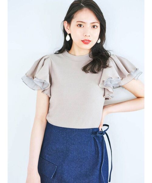 dazzlin（ダズリン）の「ダブルフリルコンパクトトップス（Tシャツ/カットソー・レディース・ブラック/グレー/オフホワイト/ベージュ/ブラウン・FREE）」の9枚目の写真