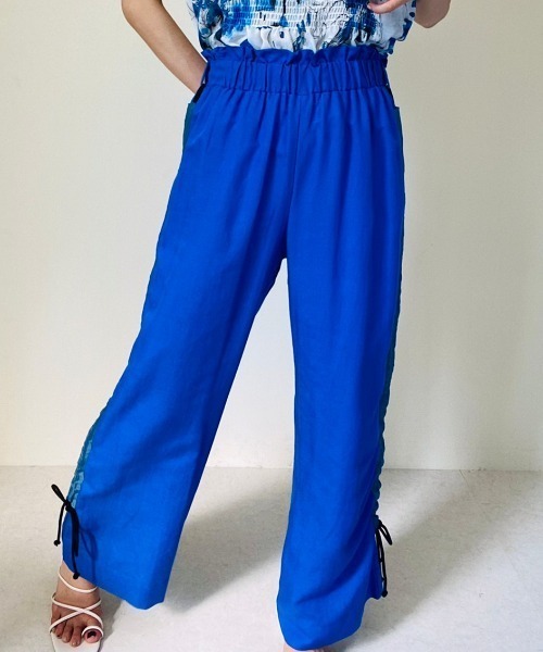 TEVALT（ヴァレット）の「サイドロープ麻混ワイドパンツ（その他パンツ・レディース・キャメル/ホワイト/ロイヤルブルー・38）」の2枚目の写真