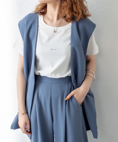 mystic(ミスティック)の「ポイント刺繍Tシャツ(Tシャツ/カットソー・レディース・チャコールグレー/パープル/レッド/オフホワイト・FREE)」の1枚目の写真