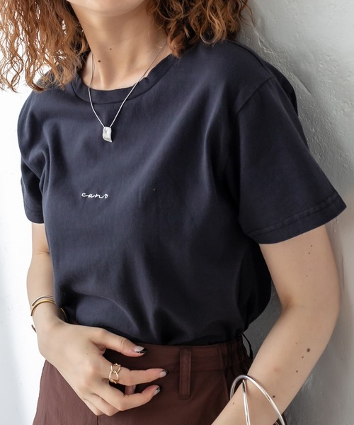 mystic(ミスティック)の「ポイント刺繍Tシャツ(Tシャツ/カットソー・レディース・チャコールグレー/パープル/レッド/オフホワイト・FREE)」の3枚目の写真