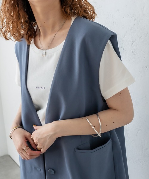 mystic(ミスティック)の「ポイント刺繍Tシャツ(Tシャツ/カットソー・レディース・チャコールグレー/パープル/レッド/オフホワイト・FREE)」の9枚目の写真