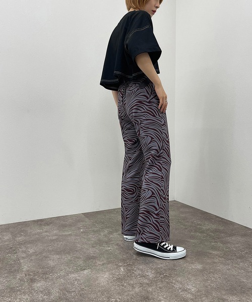 apres jour mignon(アプレジュールミニョン)の「ゼブラ柄パンツ【ZOZOTOWN限定アイテム】(その他パンツ・レディース・ベージュ/ホワイト系その他/パープル・X-LARGE/MEDIUM/SMALL)」の11枚目の写真