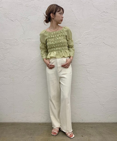 Kastane(カスタネ)の「レースジャガードシャーリングブラウス(シャツ/ブラウス・レディース・アイボリー/グリーン/レッド・FREE)」の9枚目の写真