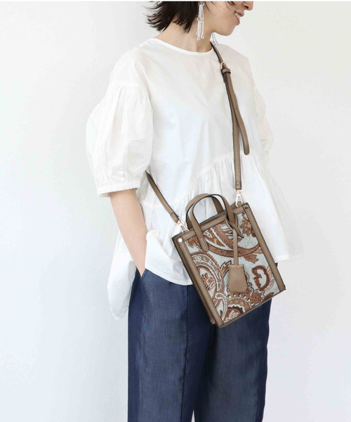 Three Four Time（ｽﾘｰﾌｫｰﾀｲﾑ）の「スクエア型ミニショルダー（ショルダーバッグ・レディース・ブラック/グレー/ブルー/キャメル・ONE SIZE）」の4枚目の写真