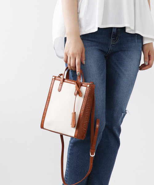 Three Four Time（ｽﾘｰﾌｫｰﾀｲﾑ）の「スクエア型ミニショルダー（ショルダーバッグ・レディース・ブラック/グレー/ブルー/キャメル・ONE SIZE）」の13枚目の写真