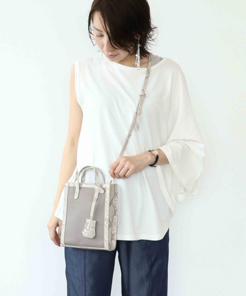 Three Four Time（ｽﾘｰﾌｫｰﾀｲﾑ）の「スクエア型ミニショルダー（ショルダーバッグ・レディース・ブラック/グレー/ブルー/キャメル・ONE SIZE）」の15枚目の写真