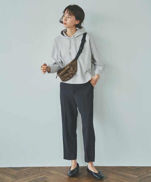 ANY SIS(エニィスィス)の「【美人百花10月号掲載】センタープレス テーパード パンツ(その他パンツ・レディース・ブラック系/アイボリー系/ネイビー系/黄土色系・1/3/2)」の6枚目の写真