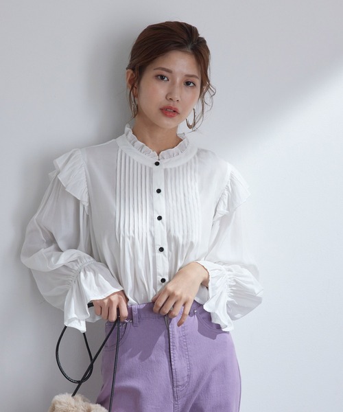 【新色追加】【ドラマ着用】【WEB限定】ふんわり素材ピンタック&肩フリルシャツブラウス