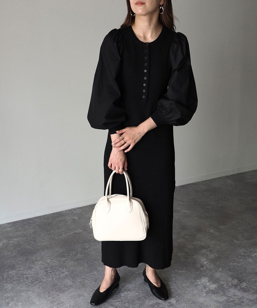 Riberry（リベリー）の「袖異素材切替ニットワンピース（ワンピース・レディース・ブラック/ダークグリーン/ブラウン・MEDIUM）」の4枚目の写真