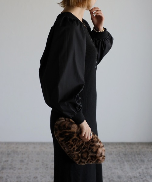 Riberry（リベリー）の「袖異素材切替ニットワンピース（ワンピース・レディース・ブラック/ダークグリーン/ブラウン・MEDIUM）」の22枚目の写真