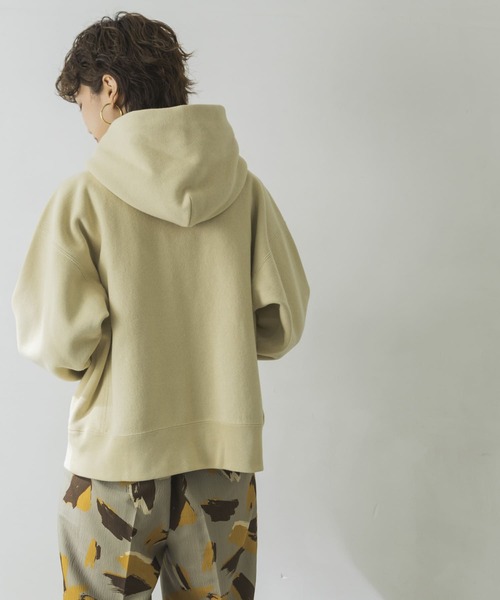 Champion（チャンピオン）の「『別注』Champion×URBANRESEARCH Reverse Weave Parka（パーカー・レディース・オリーブ/グレー/ベージュ・FREE）」の13枚目の写真