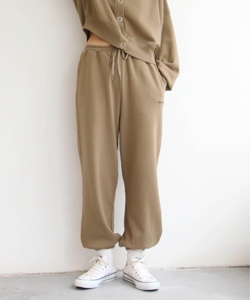 notch.(ノッチ)の「ロゴ刺繍スウェットパンツ(スウェットパンツ・レディース・グリーン/オリーブ/ブラック/グレー・M)」の1枚目の写真