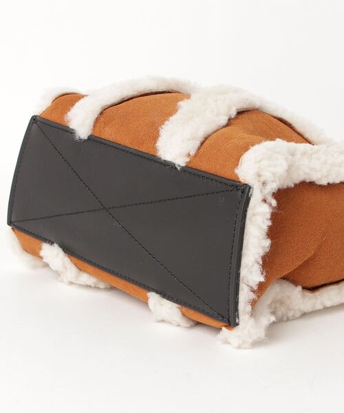 DIESEL（ディーゼル）の「レディース シアリング 2WAYショルダーバッグ XS（トートバッグ・レディース・ブラウン・UNI）」の5枚目の写真