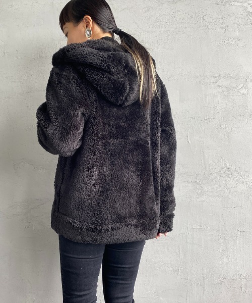 Champion（チャンピオン）の「【WEB限定】[Champion/チャンピオン] ボアフリース ジップフードジャケット（その他アウター・レディース・ブラック/ベージュ/オリーブ/チャコール・M/L/XL）」の11枚目の写真