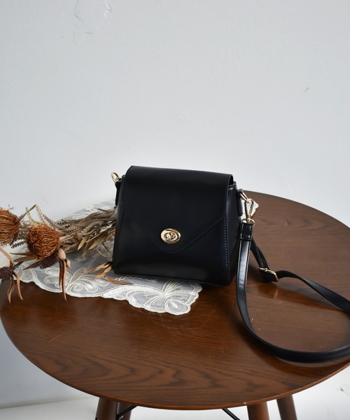 RETRO GIRL（レトロガール）の「ヴィンテージショルダー（ショルダーバッグ・レディース・ダークブラウン/ブラウン系その他/ブラック・FREE）」の2枚目の写真