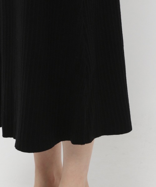 PAGEBOY(ページボーイ)の「キーネックニットワンピース(ワンピース・レディース・ブラック/アイボリー・FREE)」の14枚目の写真